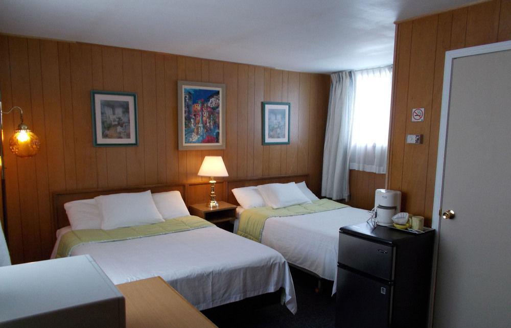 Bay Lake Inn - Frontiersman Motel Latchford Luaran gambar
