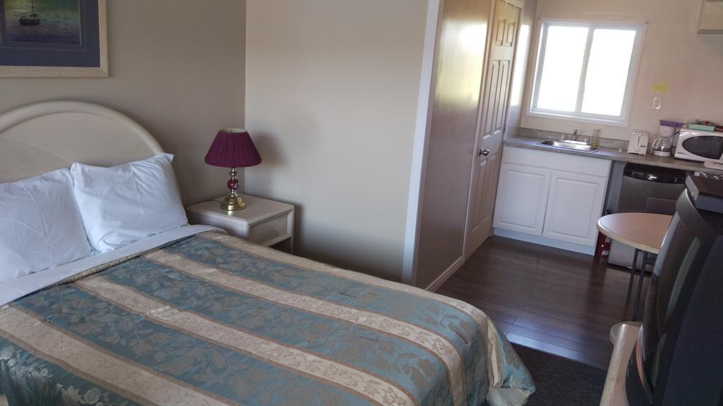 Bay Lake Inn - Frontiersman Motel Latchford Luaran gambar