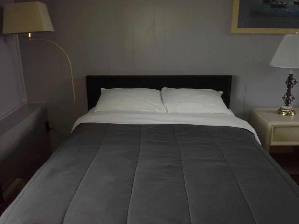 Bay Lake Inn - Frontiersman Motel Latchford Luaran gambar